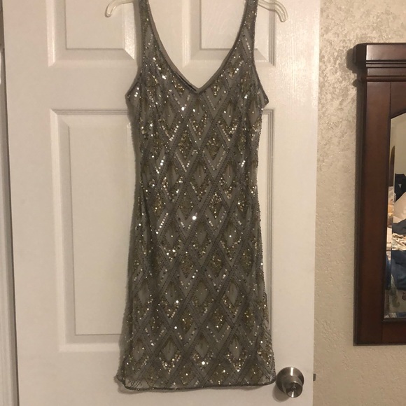 Pissaro Nights Beaded Dress Very Well Made- Like New Condition-Figure Flattering - Picture 1 of 12